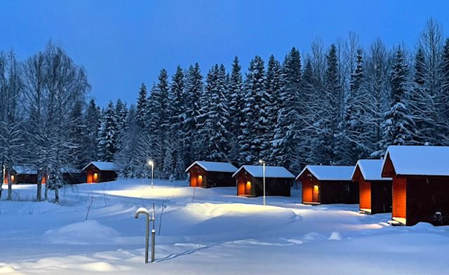 Valsjöbyns Fiskecamp småstugorna vintertid